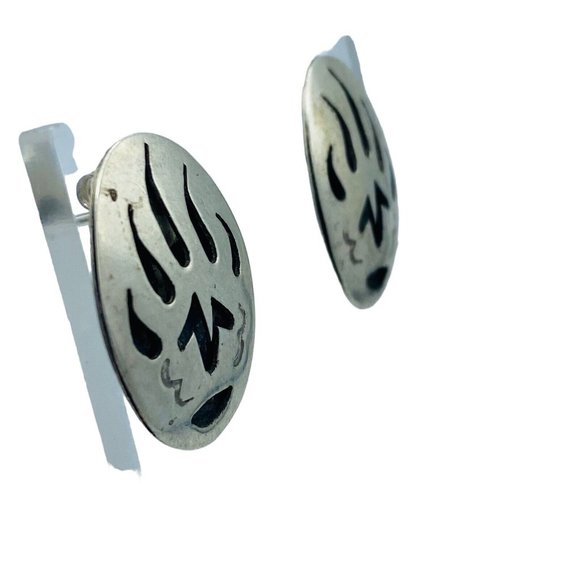 Vintage Sterling Silver Shadowbox  Bear Paw Stud Earrings Southwestern Ethnic - Picture 3 of 7
